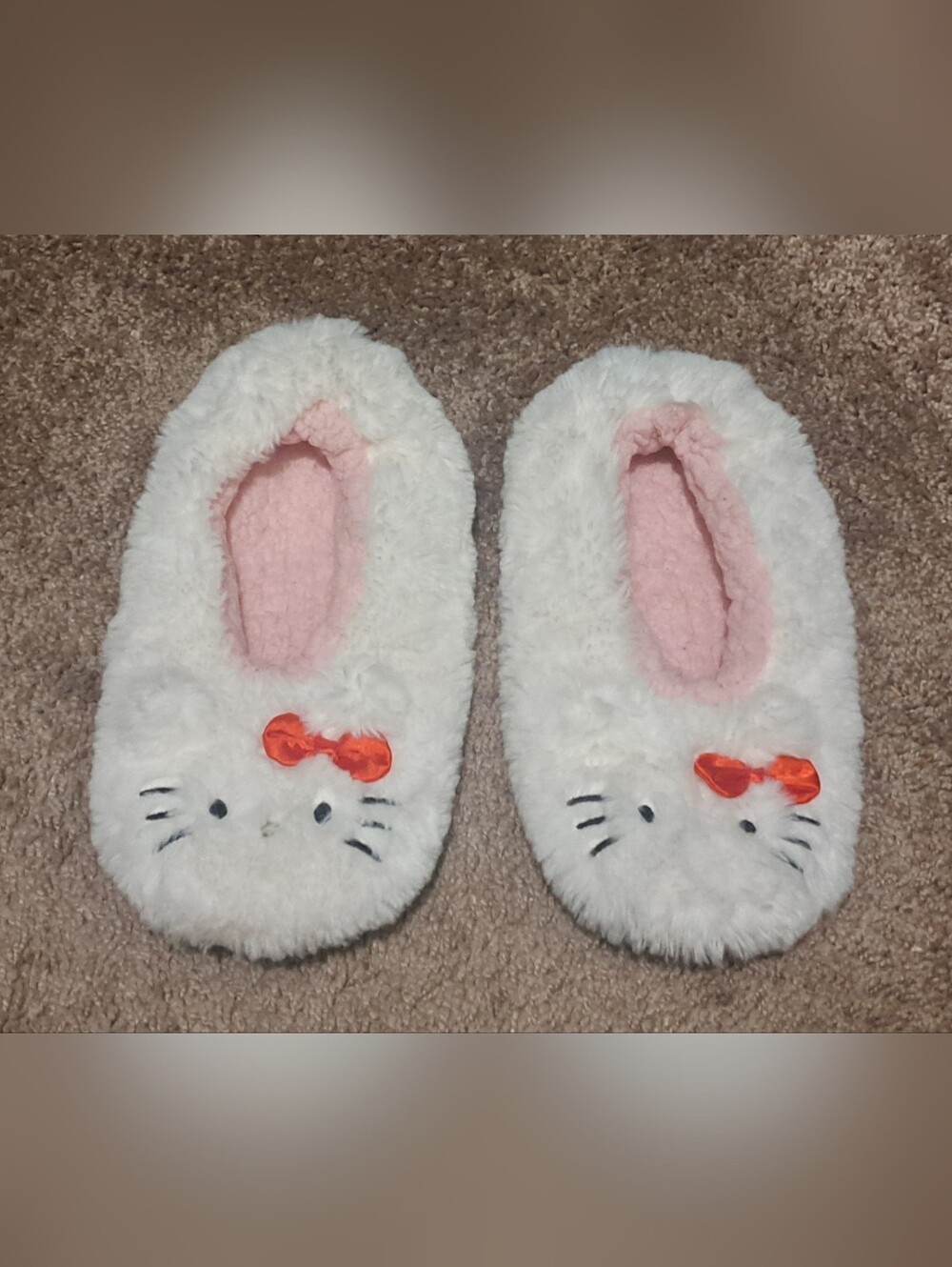 White Fuzzy Kitty Slippers with Pink Lining and Red Bows